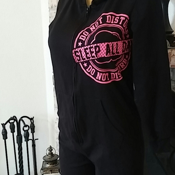 Secret Treasures Sleepweer Adult Pajama - Picture 3 of 8